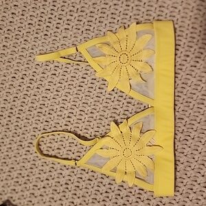 Sexy daisy bikini top